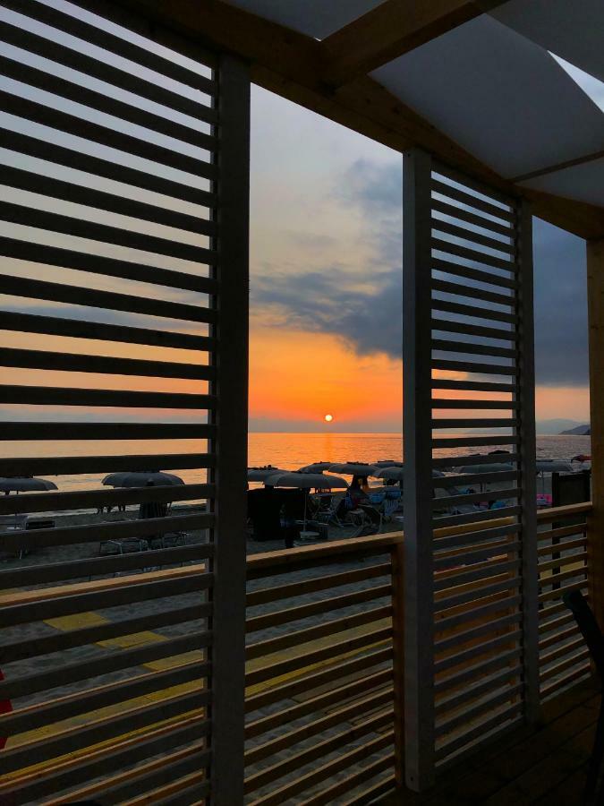 Residence Le Palme - Appartamenti Sul Mare - Spiaggia Tra Palinuro E Caprioli Pisciotta Bagian luar foto
